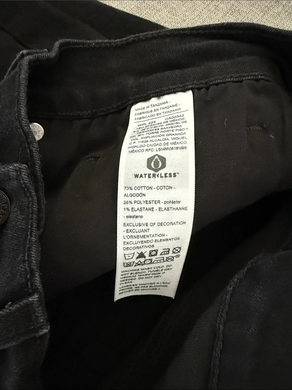 Signature by Levi Strauss Black Straight-Leg Jeans 32x34